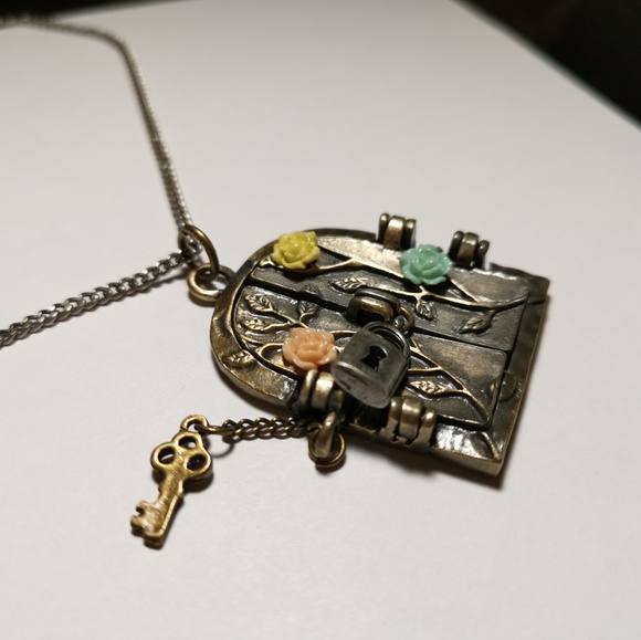 Necklace locket - Picture 3 of 3